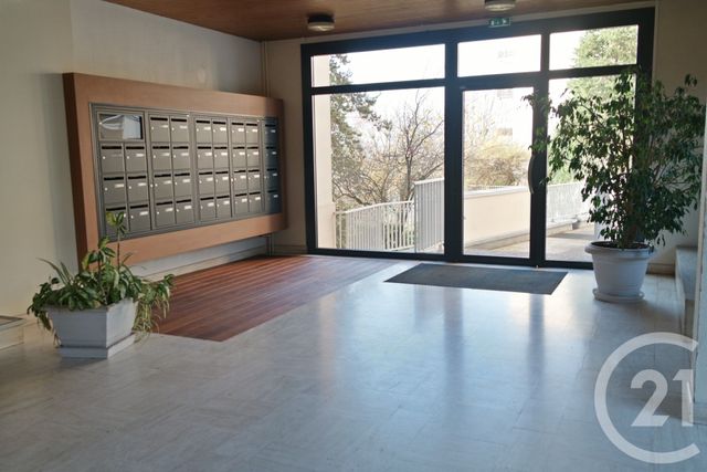 Appartement à louer - 2 pièces - 52.57 m2 - ROUEN - 76 - HAUTE-NORMANDIE - Century 21 Thillard Et Duhamel