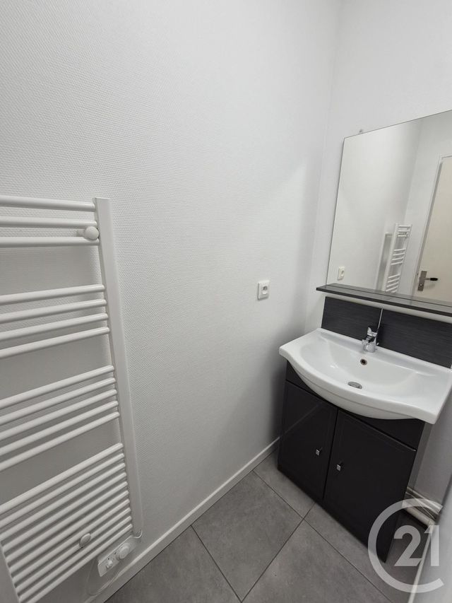 Appartement F2 à louer - 2 pièces - 38.21 m2 - ROUEN - 76 - HAUTE-NORMANDIE - Century 21 Thillard Et Duhamel