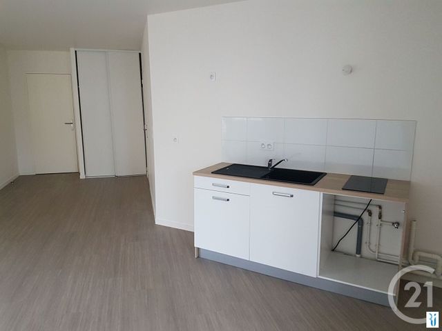 Appartement F3 à louer - 3 pièces - 78.02 m2 - ROUEN - 76 - HAUTE-NORMANDIE - Century 21 Thillard Et Duhamel