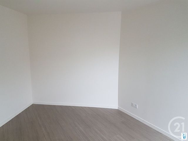 Appartement F3 à louer - 3 pièces - 78.02 m2 - ROUEN - 76 - HAUTE-NORMANDIE - Century 21 Thillard Et Duhamel