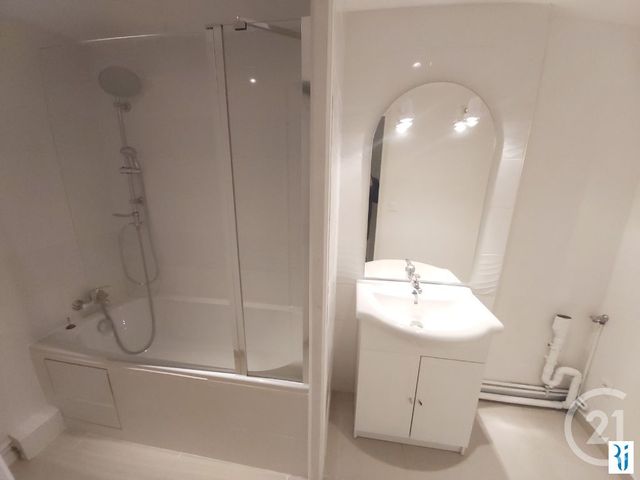Appartement F3 à louer - 3 pièces - 52.61 m2 - DARNETAL - 76 - HAUTE-NORMANDIE - Century 21 Thillard Et Duhamel