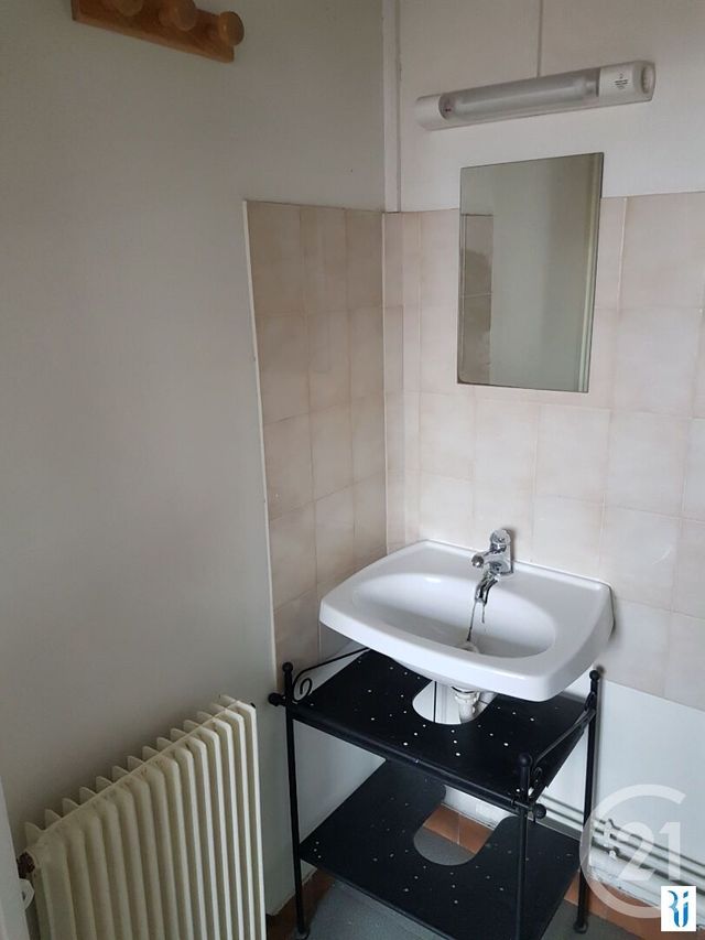 Appartement F1 à louer - 1 pièce - 29.77 m2 - ROUEN - 76 - HAUTE-NORMANDIE - Century 21 Thillard Et Duhamel