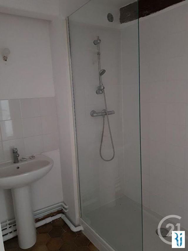 Appartement F2 à louer - 2 pièces - 41.37 m2 - ROUEN - 76 - HAUTE-NORMANDIE - Century 21 Thillard Et Duhamel