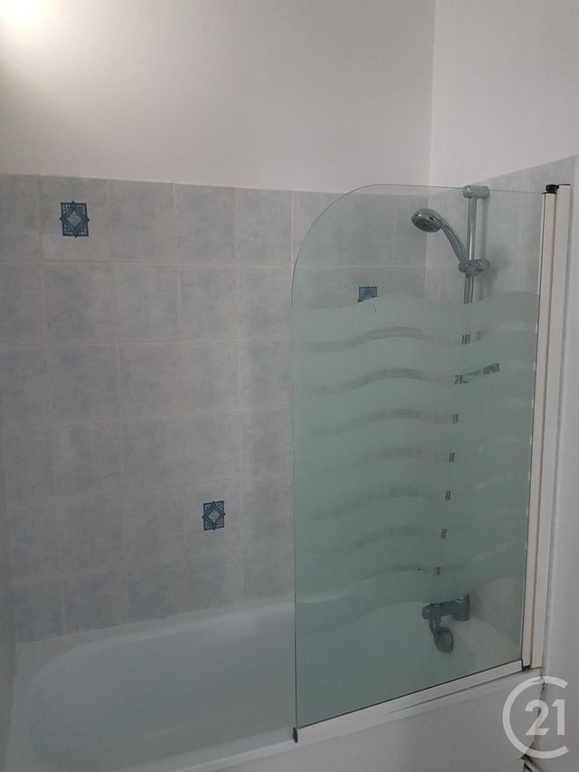 Appartement F2 à louer - 2 pièces - 35.68 m2 - ROUEN - 76 - HAUTE-NORMANDIE - Century 21 Thillard Et Duhamel