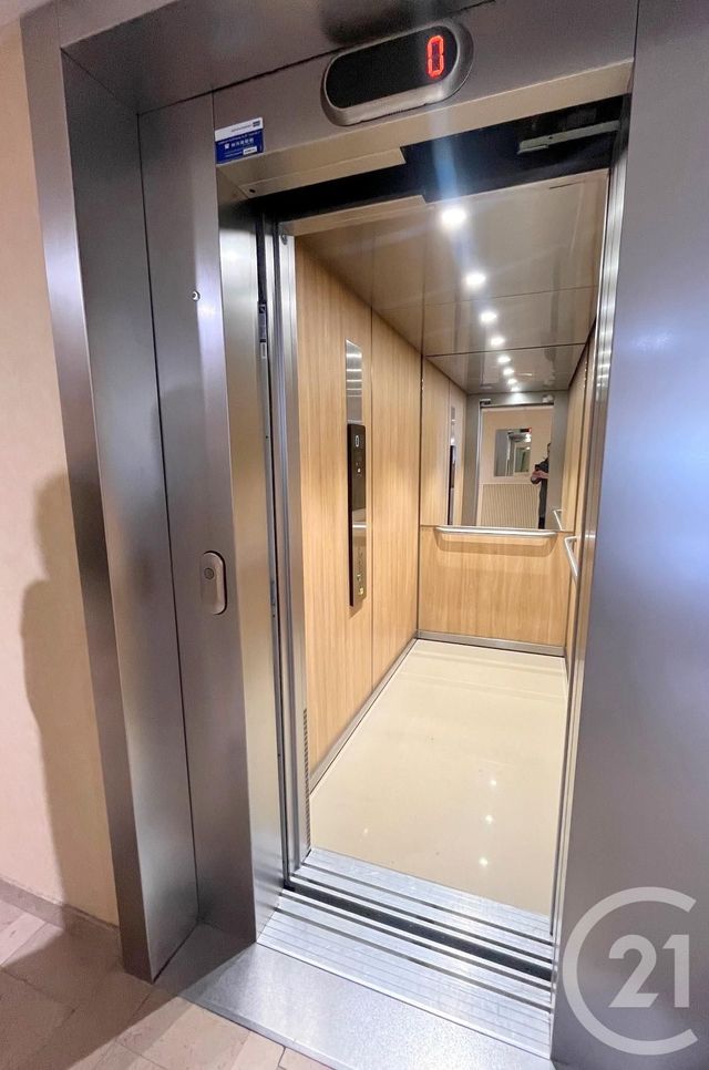 Appartement F2 à vendre - 2 pièces - 46.95 m2 - SOTTEVILLE LES ROUEN - 76 - HAUTE-NORMANDIE - Century 21 Thillard Et Duhamel