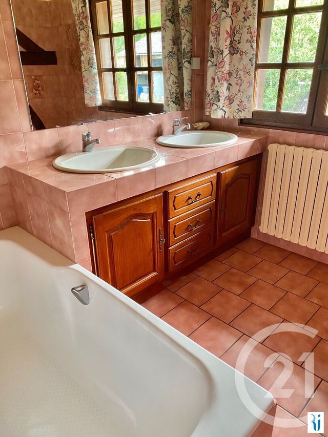 maison à vendre - 6 pièces - 191.88 m2 - ST LEGER DU BOURG DENIS - 76 - HAUTE-NORMANDIE - Century 21 Thillard Et Duhamel