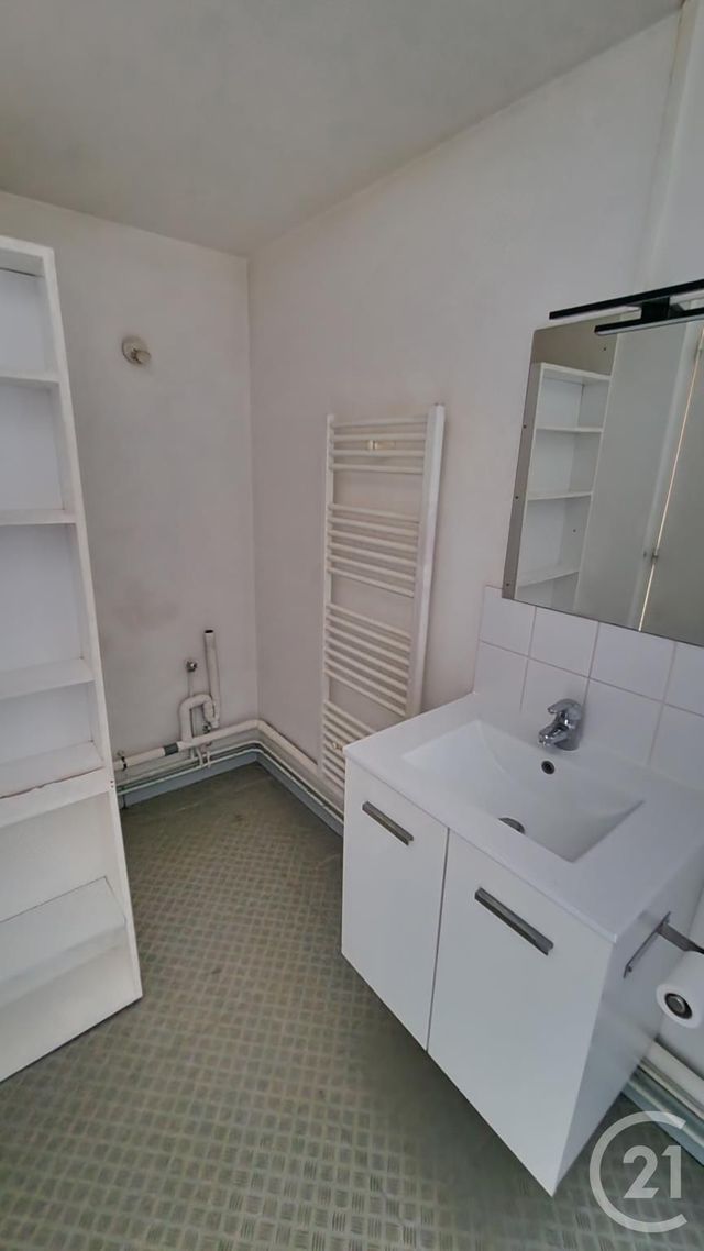 Appartement F2 à louer - 2 pièces - 35.59 m2 - LE MESNIL ESNARD - 76 - HAUTE-NORMANDIE - Century 21 Thillard Et Duhamel