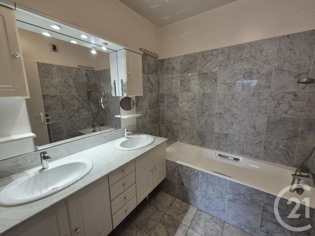 Appartement F4 à louer - 4 pièces - 110.87 m2 - ROUEN - 76 - HAUTE-NORMANDIE - Century 21 Thillard Et Duhamel