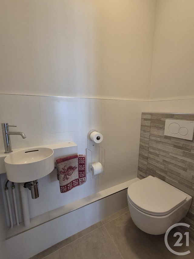 Appartement F4 à louer - 4 pièces - 110.87 m2 - ROUEN - 76 - HAUTE-NORMANDIE - Century 21 Thillard Et Duhamel