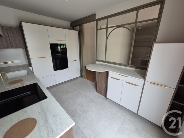 Appartement F4 à louer - 4 pièces - 110.87 m2 - ROUEN - 76 - HAUTE-NORMANDIE - Century 21 Thillard Et Duhamel