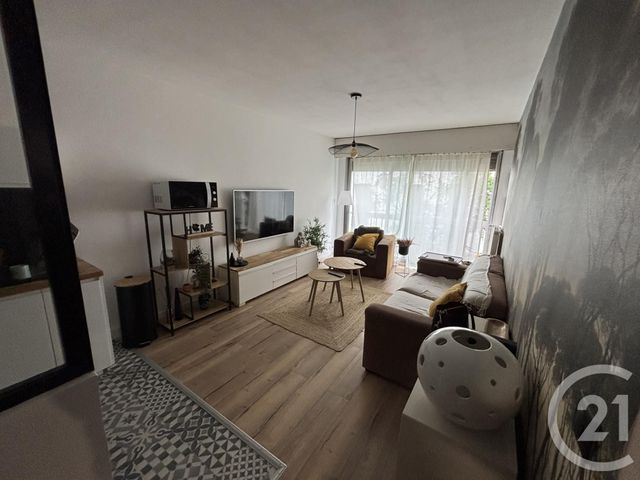 Appartement F2 à louer - 2 pièces - 39.0 m2 - ROUEN - 76 - HAUTE-NORMANDIE - Century 21 Thillard Et Duhamel