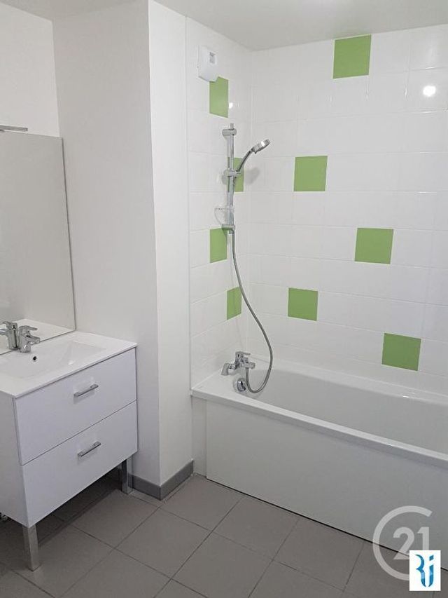 Appartement F3 à louer - 3 pièces - 63.05 m2 - ROUEN - 76 - HAUTE-NORMANDIE - Century 21 Thillard Et Duhamel