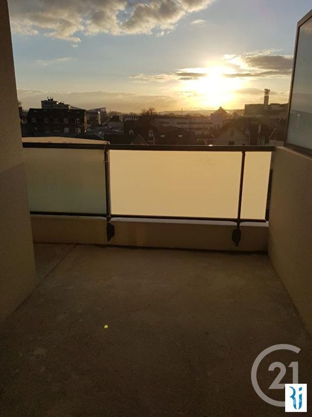 Appartement F3 à louer - 3 pièces - 63.05 m2 - ROUEN - 76 - HAUTE-NORMANDIE - Century 21 Thillard Et Duhamel