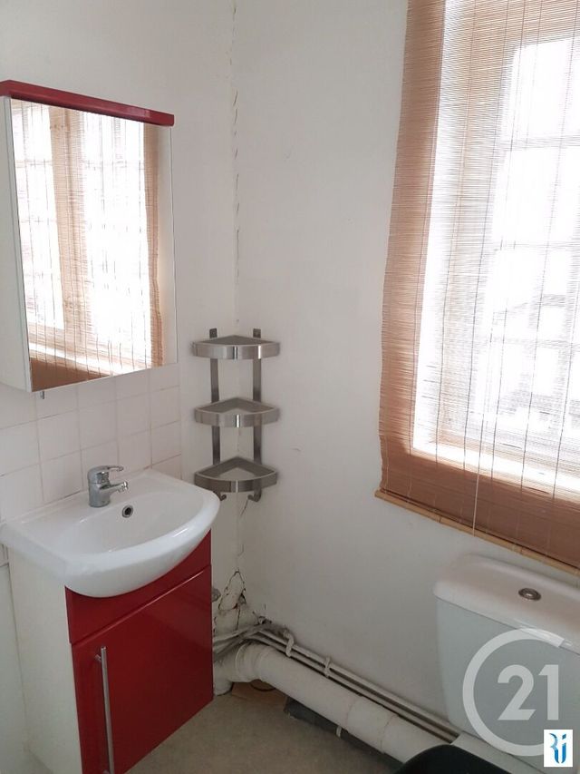 Appartement F1 à louer - 1 pièce - 30.5 m2 - ROUEN - 76 - HAUTE-NORMANDIE - Century 21 Thillard Et Duhamel