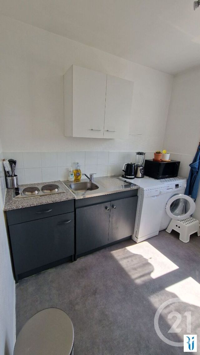 Appartement F2 à louer - 2 pièces - 42.0 m2 - ROUEN - 76 - HAUTE-NORMANDIE - Century 21 Thillard Et Duhamel