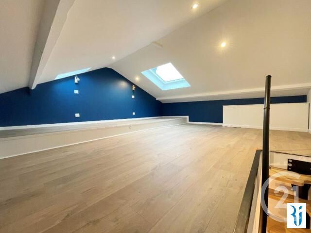 Appartement F2 duplex à louer - 2 pièces - 51.0 m2 - ROUEN - 76 - HAUTE-NORMANDIE - Century 21 Thillard Et Duhamel