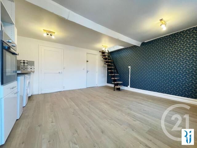 Appartement F2 duplex à louer - 2 pièces - 51.0 m2 - ROUEN - 76 - HAUTE-NORMANDIE - Century 21 Thillard Et Duhamel