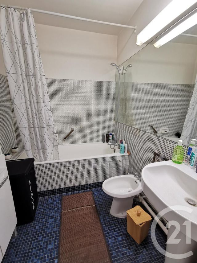 Appartement F3 à louer - 3 pièces - 81.47 m2 - ROUEN - 76 - HAUTE-NORMANDIE - Century 21 Thillard Et Duhamel