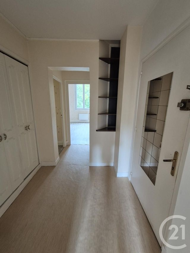 Appartement F3 à louer - 3 pièces - 83.7 m2 - ST LEGER DU BOURG DENIS - 76 - HAUTE-NORMANDIE - Century 21 Thillard Et Duhamel