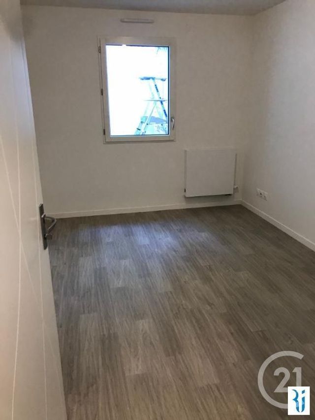 Appartement F2 à louer - 2 pièces - 41.8 m2 - MONT ST AIGNAN - 76 - HAUTE-NORMANDIE - Century 21 Thillard Et Duhamel