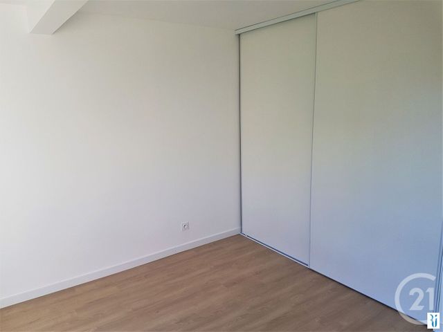Appartement à louer - 3 pièces - 68.83 m2 - MONT ST AIGNAN - 76 - HAUTE-NORMANDIE - Century 21 Thillard Et Duhamel