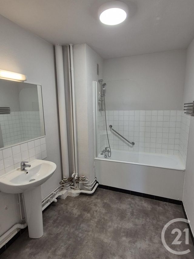 Appartement F2 à louer - 2 pièces - 51.6 m2 - ROUEN - 76 - HAUTE-NORMANDIE - Century 21 Thillard Et Duhamel