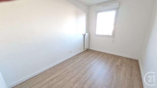 Appartement F4 à louer - 4 pièces - 80.08 m2 - MONT ST AIGNAN - 76 - HAUTE-NORMANDIE - Century 21 Thillard Et Duhamel
