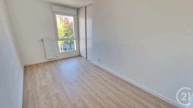 Appartement F4 à louer - 4 pièces - 80.08 m2 - MONT ST AIGNAN - 76 - HAUTE-NORMANDIE - Century 21 Thillard Et Duhamel