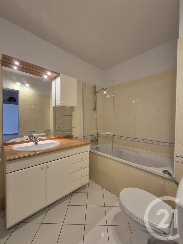 Appartement F2 à louer - 2 pièces - 49.26 m2 - ROUEN - 76 - HAUTE-NORMANDIE - Century 21 Thillard Et Duhamel